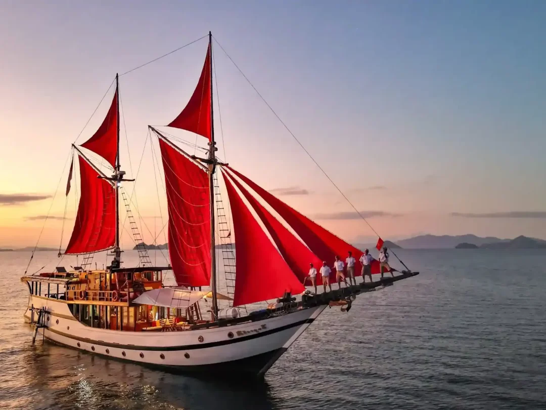 liveaboard komodo national park multi-dayy
